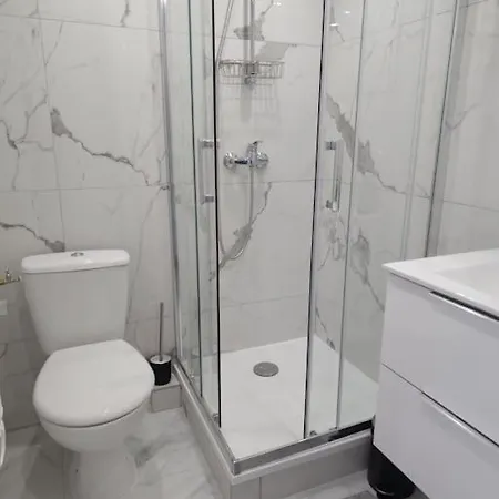 Entier Independant Dans Maison Apartment