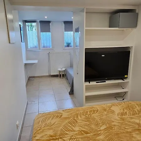Entier Independant Dans Maison *